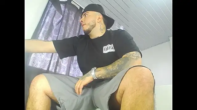 Snapshot of Dexter-T chatting on September 14, 9:50 pm Dexter-T online show from September 14, 9:50 pm