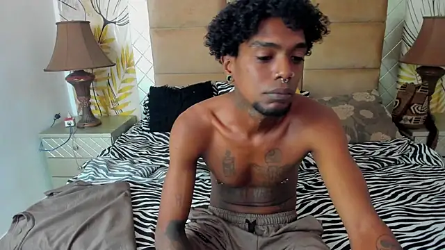 bigblackhotx1 online show from December 21, 1:30 pm