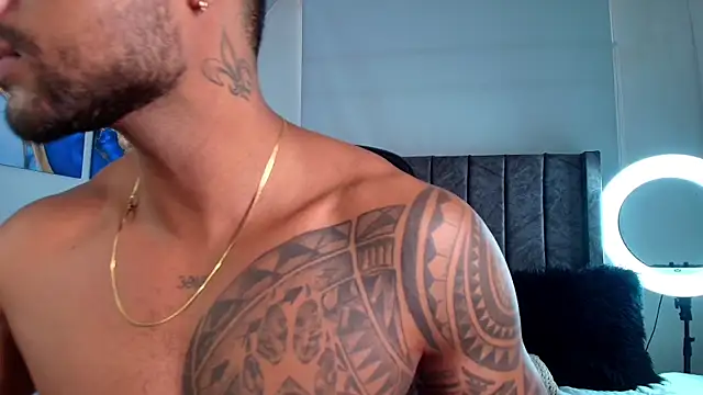 LiamGarcia1 online show from April 20, 3:36 pm