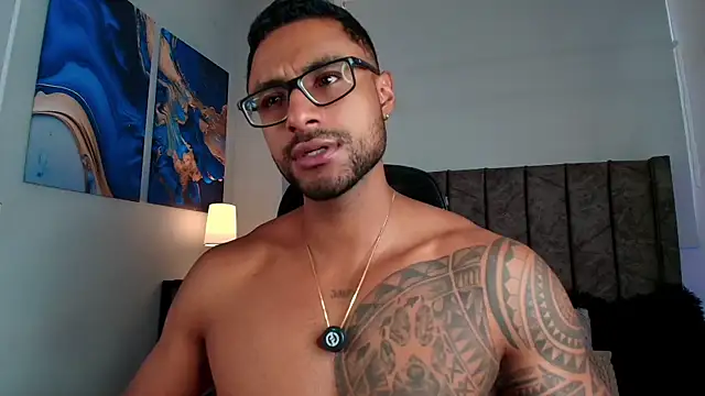 LiamGarcia1 online show from April 18, 3:24 pm