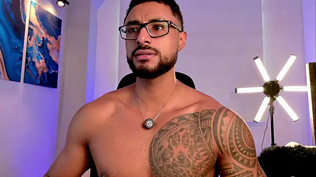 LiamGarcia1 online show from June 10, 3:45 pm