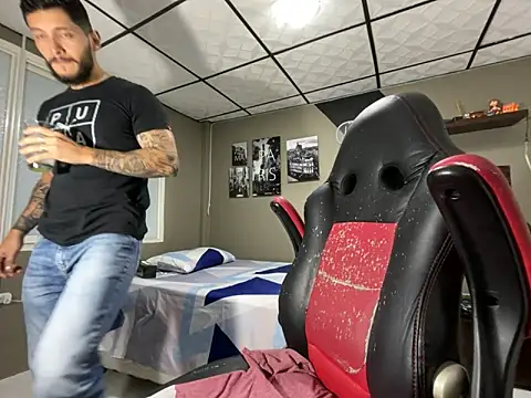 marcel crawford96 online show from April 22, 2:22 pm