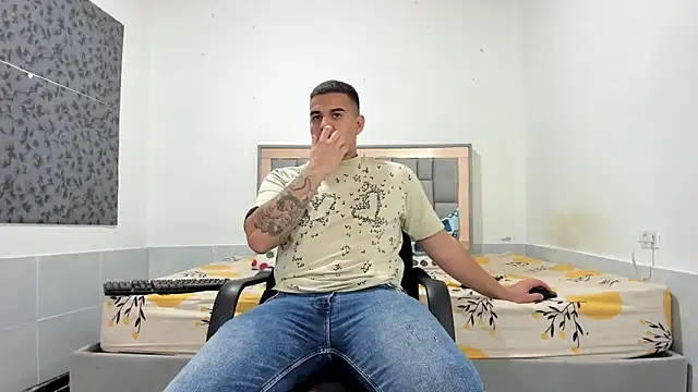 simookeler online show from January 31, 11:58 pm