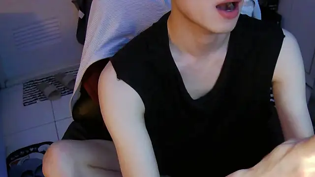 Ray175oo online show from April 23, 6:10 pm