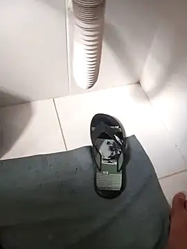 Snapshot of lobomisterioso13 chatting on September 22, 12:26 pm lobomisterioso13 online show from September 22, 12:26 pm