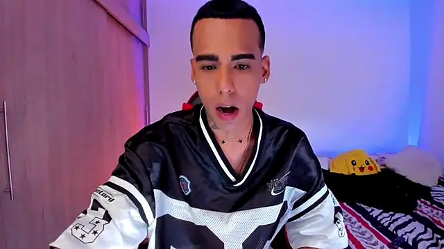 aldrinwhite online show from February 27, 7:02 pm