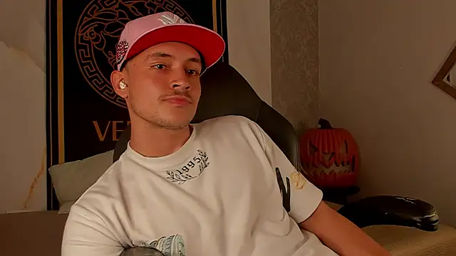 Desmon Clark online show from October 4, 12:38 am