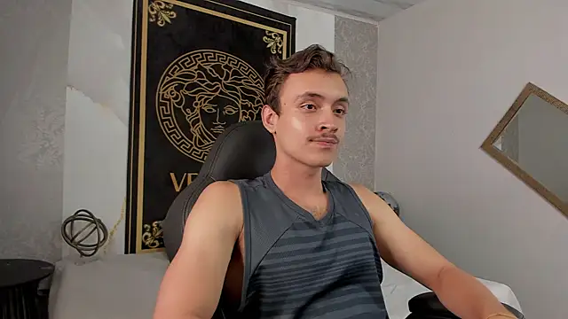 Desmon Clark online show from February 9, 11:46 pm