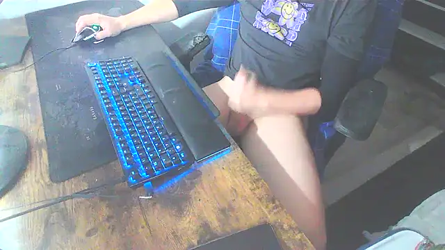 WouldLovetoFuckYou666 online show from May 14, 1:09 pm