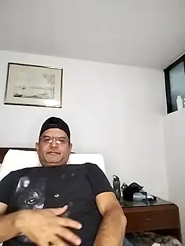 RogueTraveler online show from October 21, 4:04 am