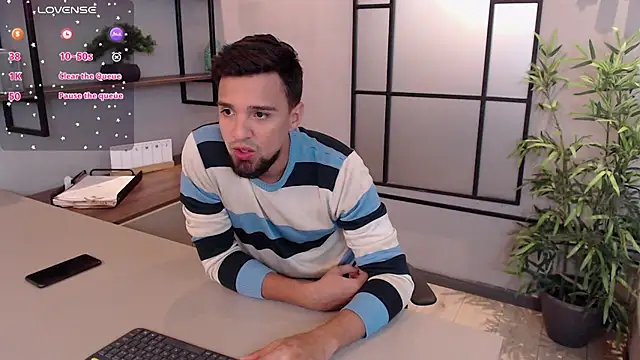 Edward max online show from December 11, 3:47 am