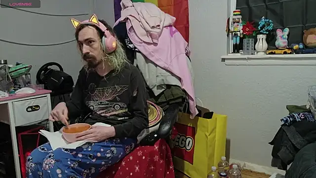 tallnerdyguy online show from February 26, 4:03 am