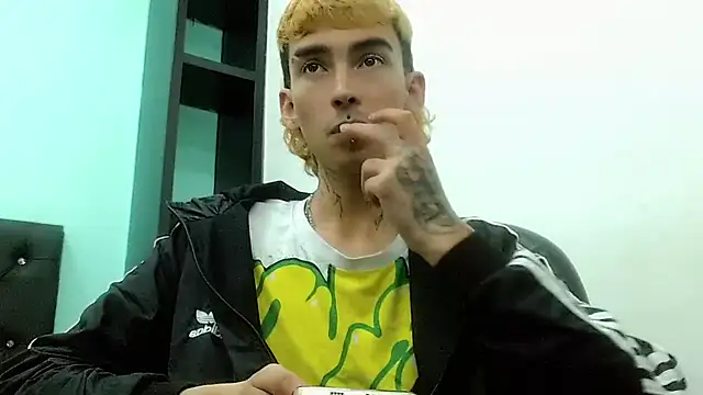 ttimy x boy online show from March 12, 7:21 pm