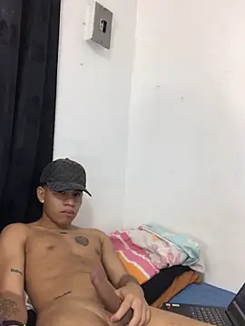 logannth online show from November 27, 9:51 pm