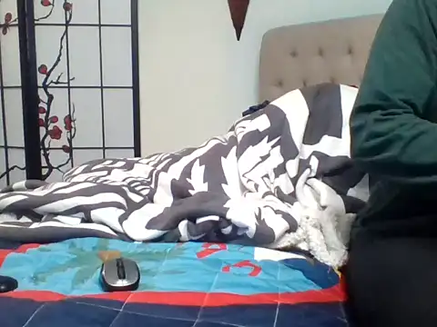 Curved4Pleasure online show from March 11, 8:20 pm