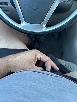 creampiegiver2424 online show from April 5, 9:11 pm