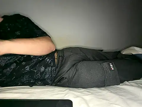 little2026 online show from December 3, 7:53 pm