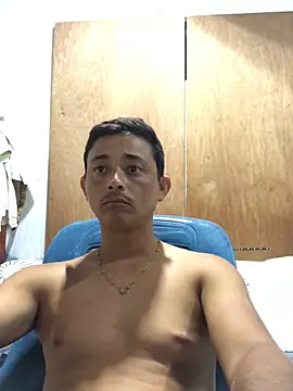 isacalejandroo online show from February 6, 3:48 am