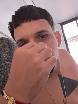 ArturoDelgado1 online show from March 19, 3:48 pm