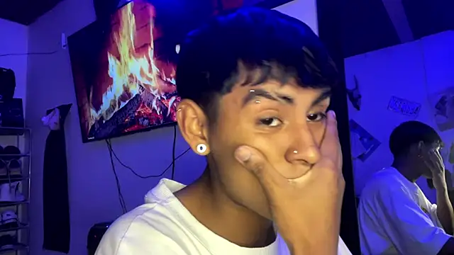  Billowy  online show from November 22, 12:21 am