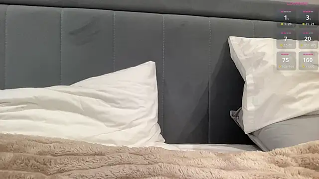 cute mark online show from November 11, 7:30 pm