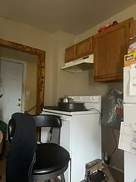 prettyrichie online show from March 31, 1:35 pm