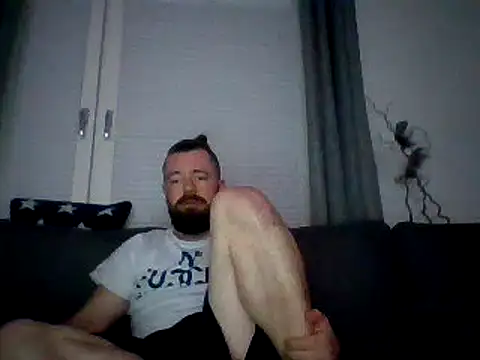 Sebuleczek online show from December 5, 9:50 pm