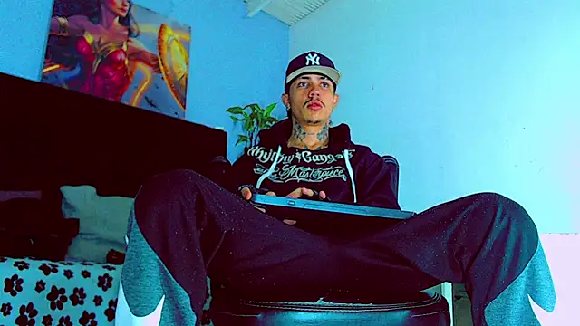 HannibalLester online show from October 31, 6:50 am