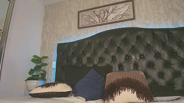 MattDevon online show from February 15, 7:51 am