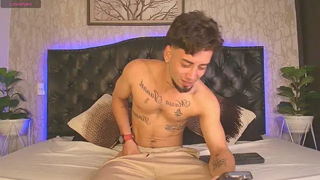 MattDevon online show from January 11, 4:44 pm