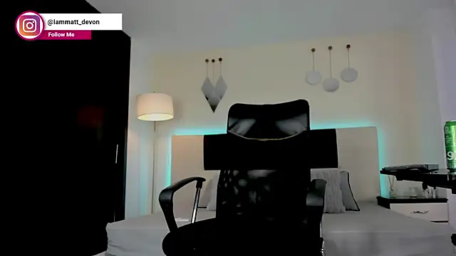 MattDevon online show from December 2, 4:48 am