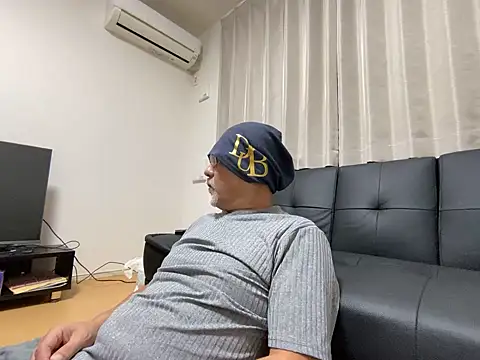 Snapshot of Grandpa29hijii chatting on October 21, 1:03 pm Grandpa29hijii online show from October 21, 1:03 pm