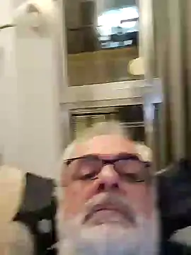 Snapshot of Satiro_Sevilla chatting on February 8, 7:27 pm Satiro Sevilla online show from February 8, 7:27 pm