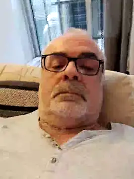 Snapshot of Satiro_Sevilla chatting on March 10, 6:01 pm Satiro Sevilla online show from March 10, 6:01 pm