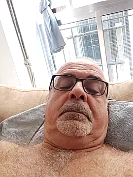 Snapshot of Satiro_Sevilla chatting on September 15, 5:14 pm Satiro Sevilla online show from September 15, 5:14 pm