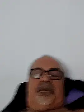 Snapshot of Satiro_Sevilla chatting on October 4, 8:57 pm Satiro Sevilla online show from October 4, 8:57 pm