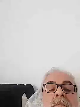 Snapshot of Satiro_Sevilla chatting on February 3, 2:24 pm Satiro Sevilla online show from February 3, 2:24 pm