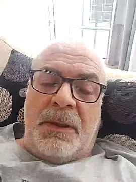 Snapshot of Satiro_Sevilla chatting on February 17, 3:09 pm Satiro Sevilla online show from February 17, 3:09 pm