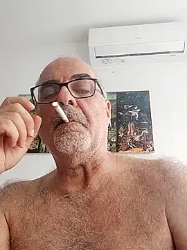Snapshot of Satiro_Sevilla chatting on September 18, 3:14 pm Satiro Sevilla online show from September 18, 3:14 pm
