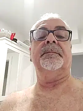 Snapshot of Satiro_Sevilla chatting on March 21, 3:02 pm Satiro Sevilla online show from March 21, 3:02 pm