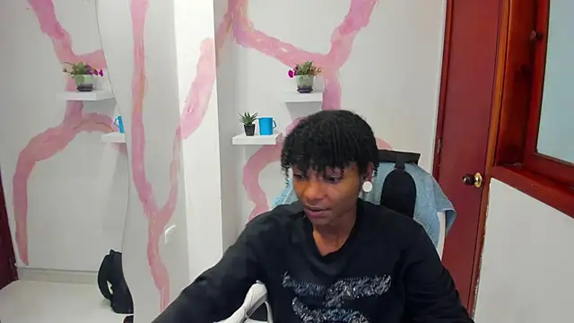 ErickHoffmans online show from December 12, 6:14 am