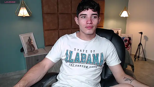 AlejooTwink online show from February 12, 6:19 pm