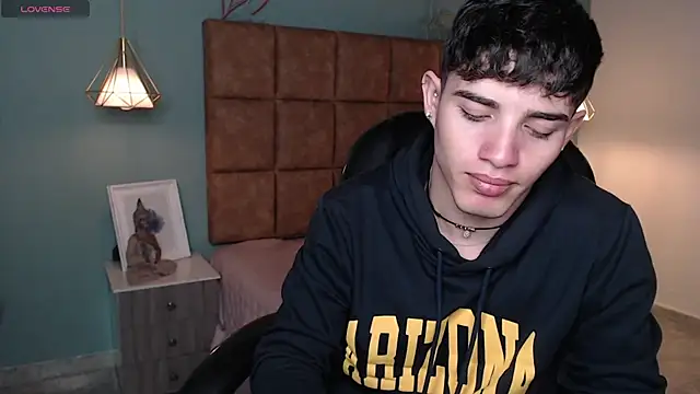 AlejooTwink online show from February 2, 5:26 pm