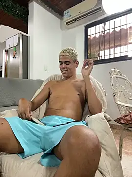 Leo bunny hot online show from October 20, 9:30 pm