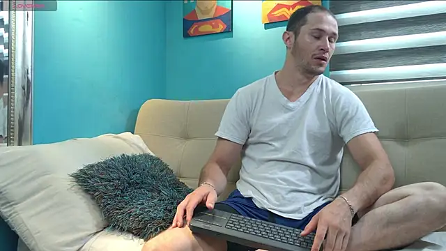 Snapshot of AxelFairchaild chatting on October 21, 1:58 pm AxelFairchaild online show from October 21, 1:58 pm
