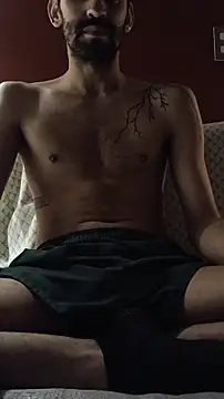 johngil0995 online show from December 19, 8:55 am