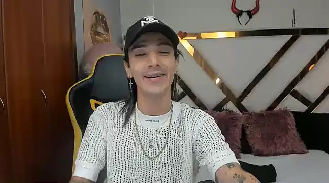 georgie latin99 online show from January 11, 9:15 pm