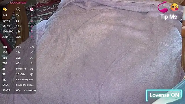 Adamdaddybear online show from November 3, 8:40 am