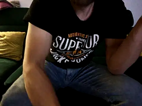 mikhael999 online show from April 13, 5:57 pm