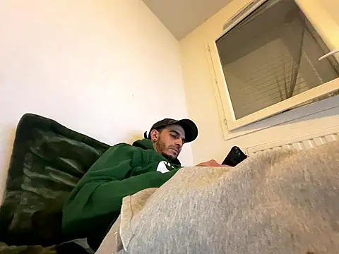 Rebeu313 online show from January 17, 7:49 pm